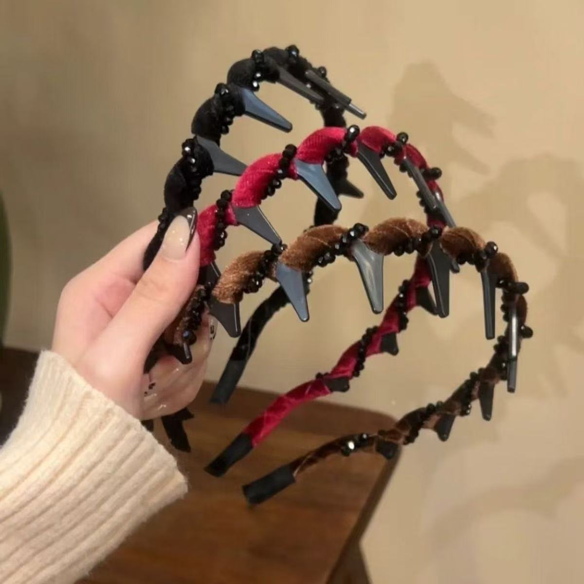 ✨ Retro Hårbøyle med Perler – Elegant & Tidløs